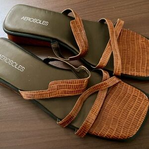 AEROSOLES Brown Textured Slide Sandals